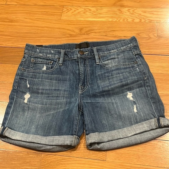 Vince mason relaxed distressed jean shorts size 28. - Picture 1 of 10